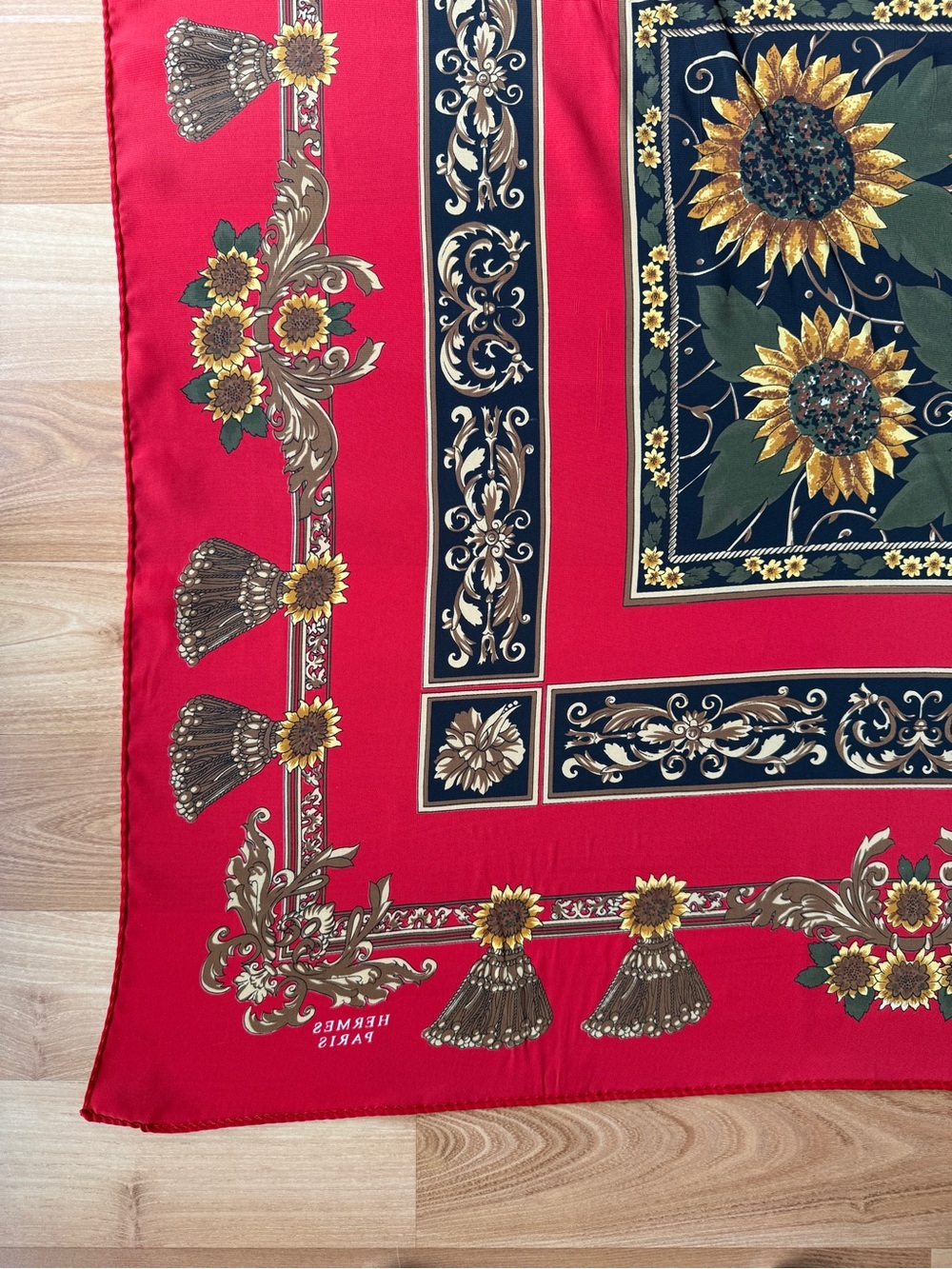 Hermes Vintage Sunflower Scarf Red Silk Paris Design 90cm - Picture 6 of 12